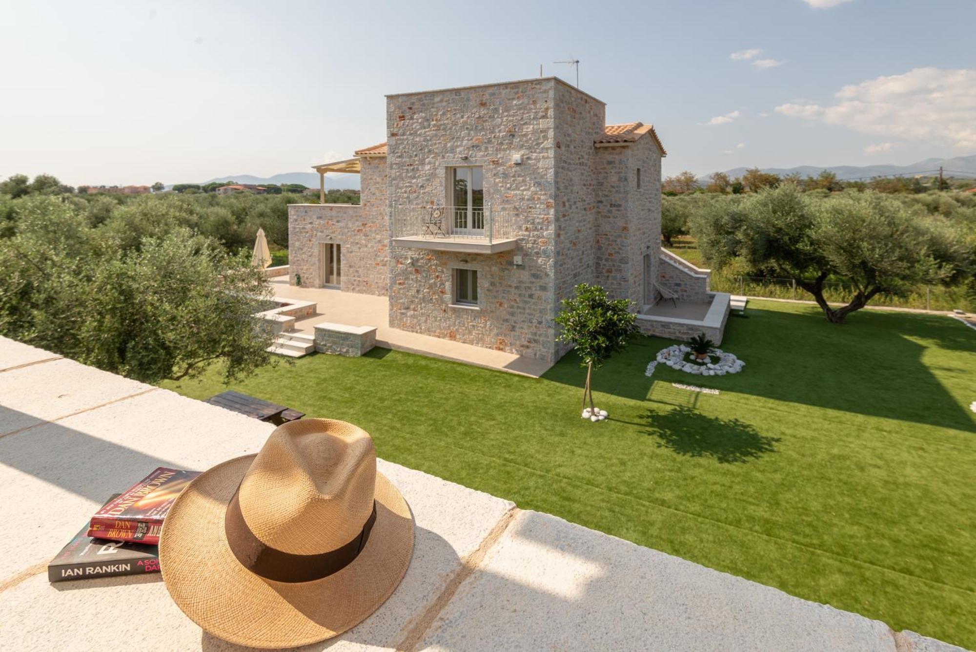 Efmar Exclusive Residences Gytheio Exteriör bild